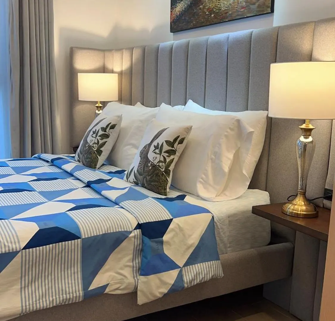 Cozy 1 Bedroom Condo In Uptown Bgc Manille